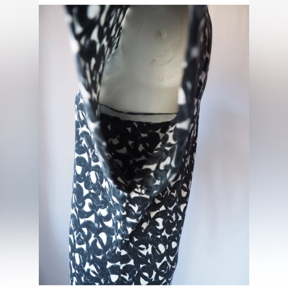 Garnet Hill silk/cotton lightweight knee length dress! Abstract print! Size Med - Picture 12 of 15